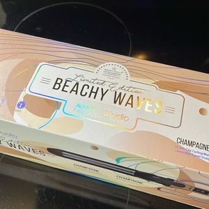 Almost famous limited edition beachy waves